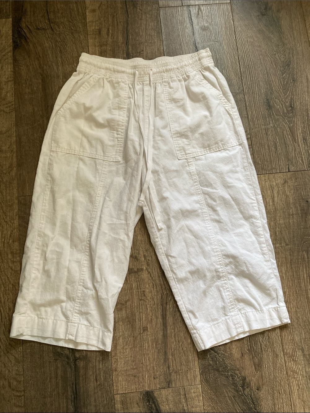 Karen Scott White women’s linen pants, ankle-length